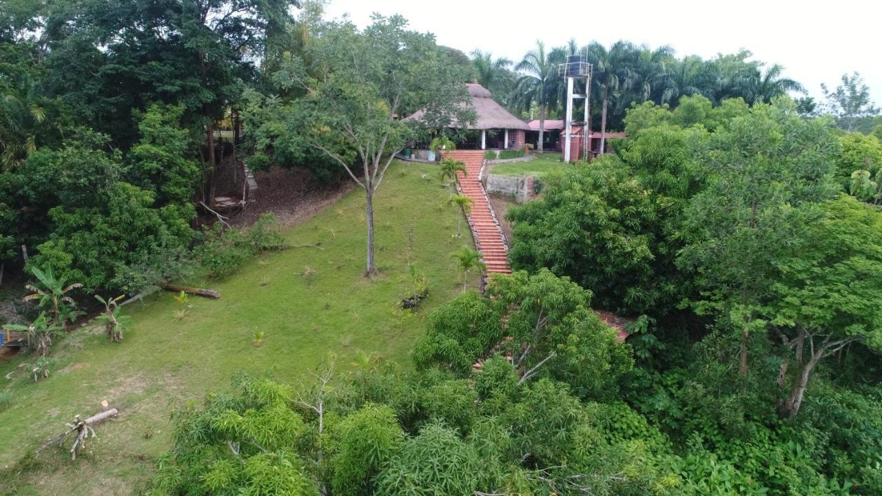 Casa Campo Emaus Caucasia Exterior photo
